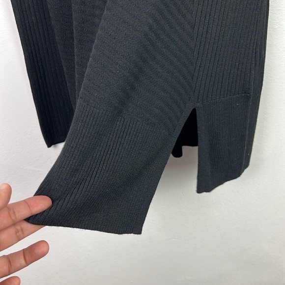 Apt.9 Women’s S Black Stretchy Crewneck Front Ribbed Slit Hem Sweater - Picture 6 of 8